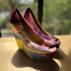 Tie-dye Peep Toe Platforms